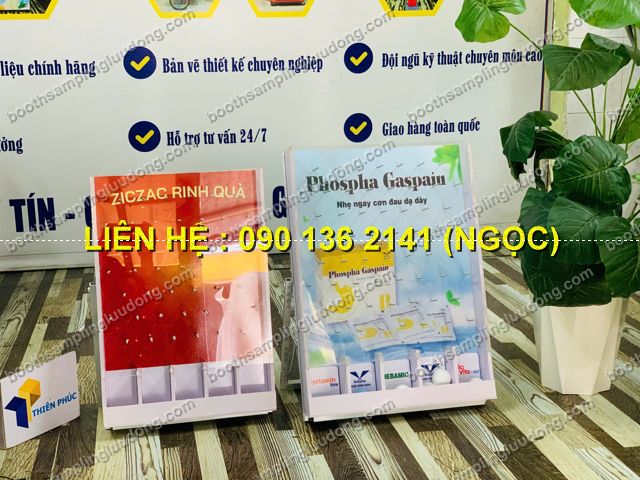 kệ thả bóng ziczac để bàn