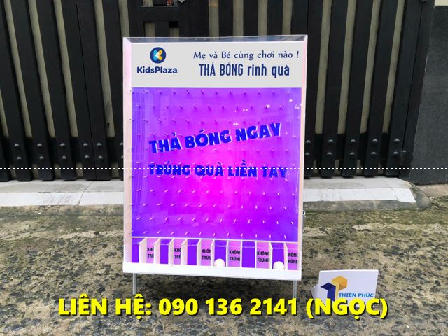 kệ ziczac thả bóng